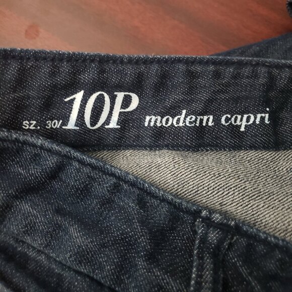 Ann Taylor LOFT Womens 10 Petite Dark Blue Denim Capri Jeans Stretch - Picture 2 of 7